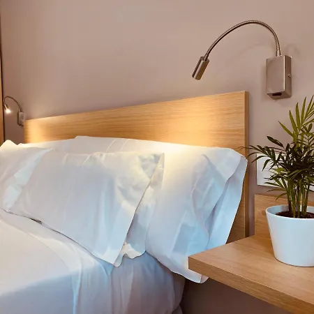 Vas Autocheckin Szálloda *