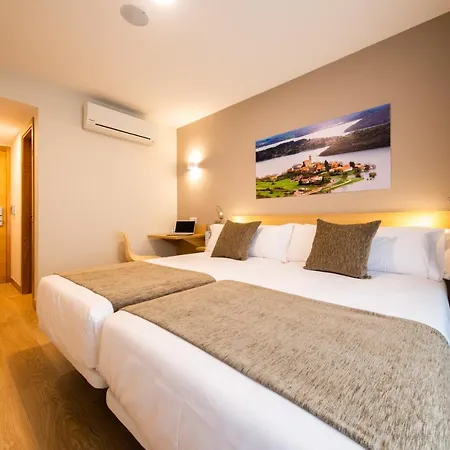 Vas Autocheckin Szálloda *