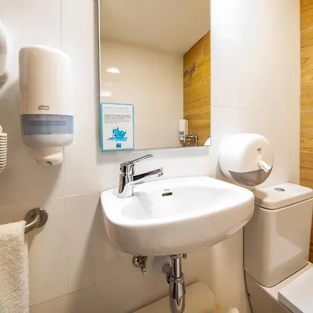 Vas Autocheckin Отель *