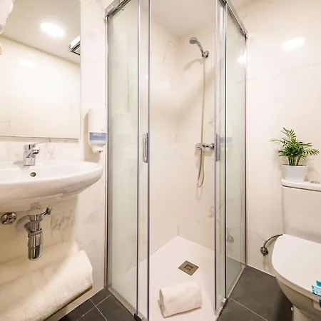 Отель Vas Autocheckin *